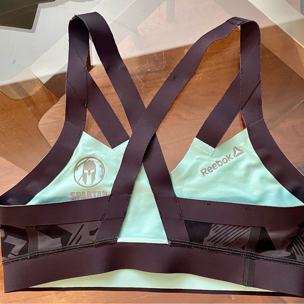 Reebok Spartan Reversible Sports Bra Sz S small Mint Green Black